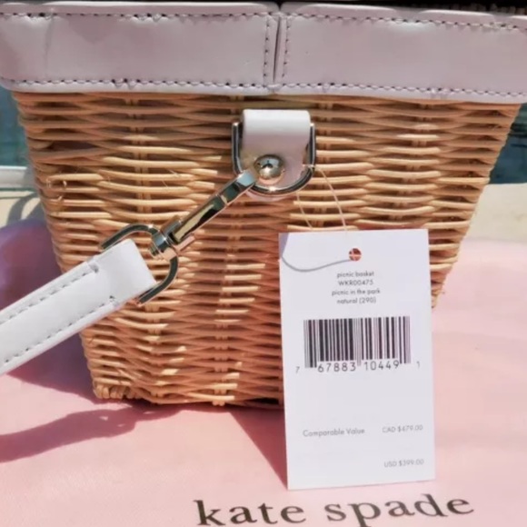 Kate spade wicker picnic basket NWT strawberry - Picture 2 of 10